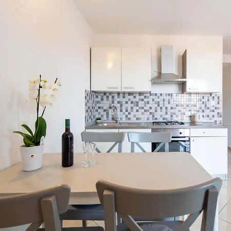 Apartment By The Sea Lokva Rogoznica, Omis - 24321